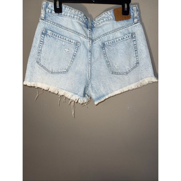 Aeropostale light washed cutoff button fly mom shorts size 8 #693 - Picture 3 of 6